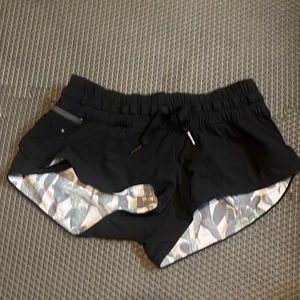 lululemon SUP reversible cactus short size 4